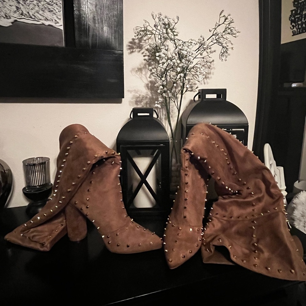 Brown/Tan color over the knee boots with studs BRAND NEW. Beautiful!